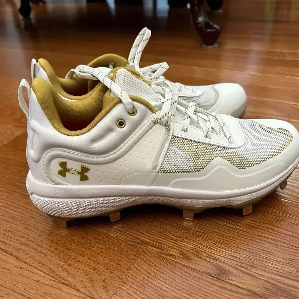Womens Under Armour Glyde Fastpitch Softball Cleats NWT